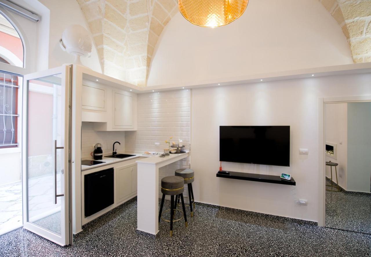 Dimora Kaemca Apartment Brindisi Bagian luar foto
