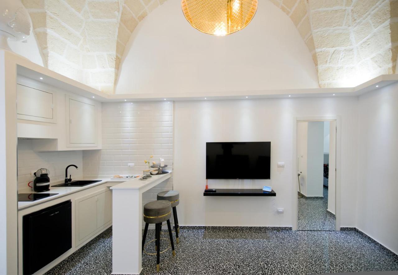 Dimora Kaemca Apartment Brindisi Bagian luar foto