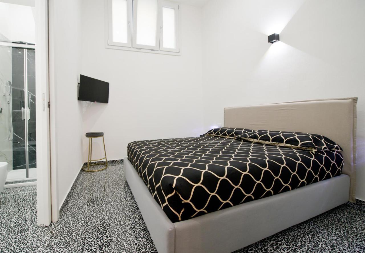 Dimora Kaemca Apartment Brindisi Bagian luar foto