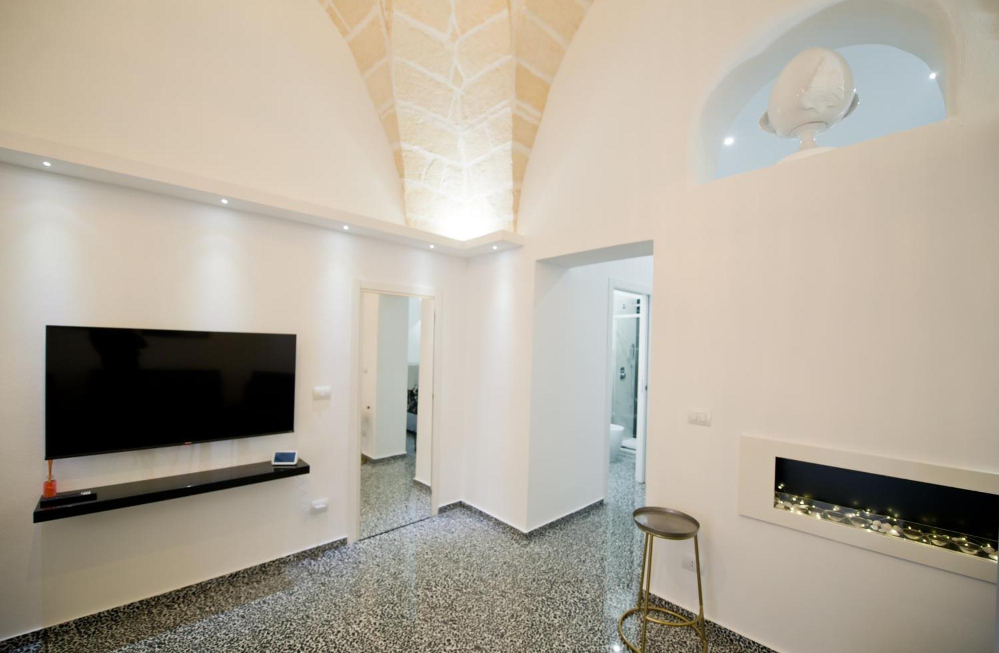 Dimora Kaemca Apartment Brindisi Bagian luar foto