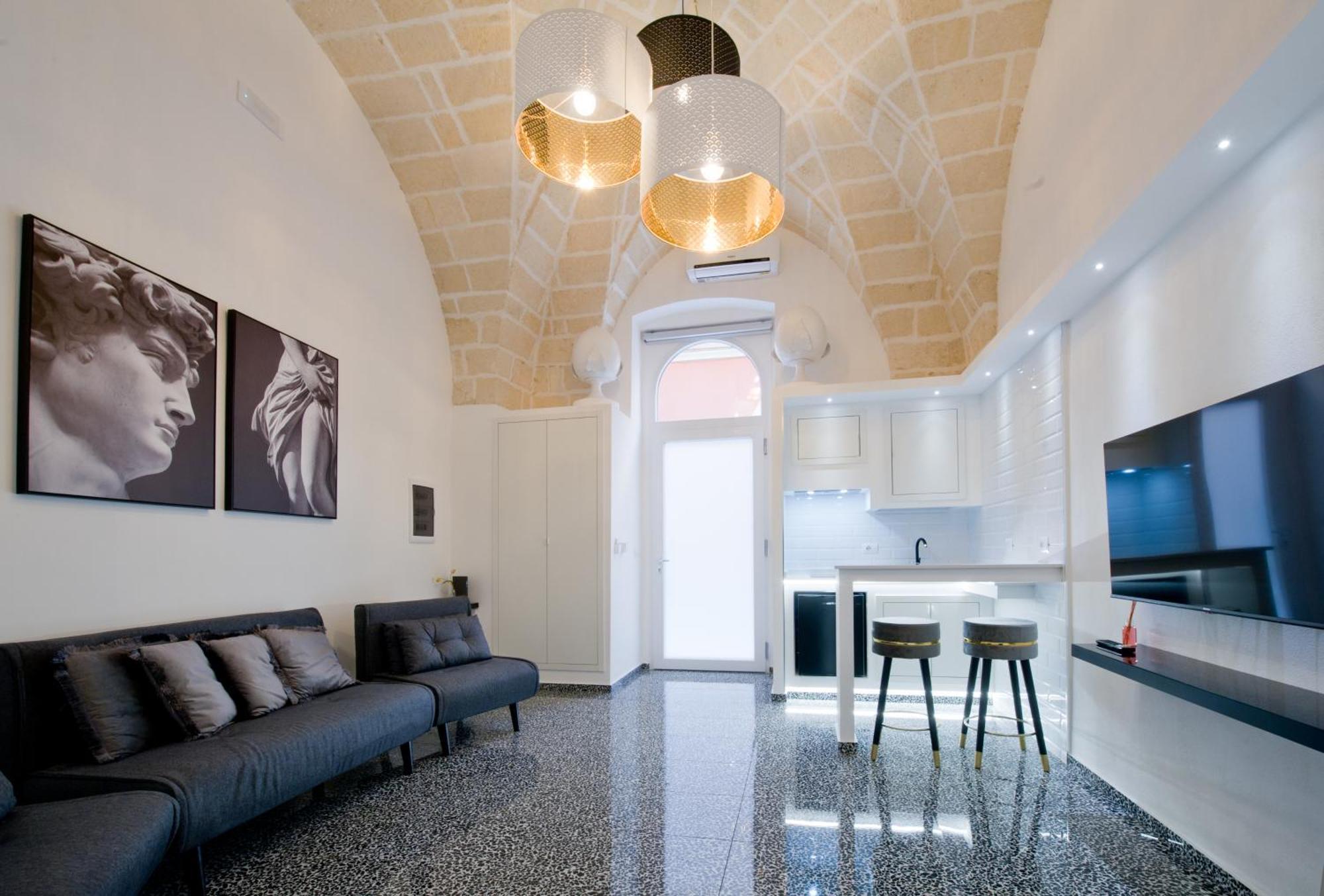 Dimora Kaemca Apartment Brindisi Bagian luar foto